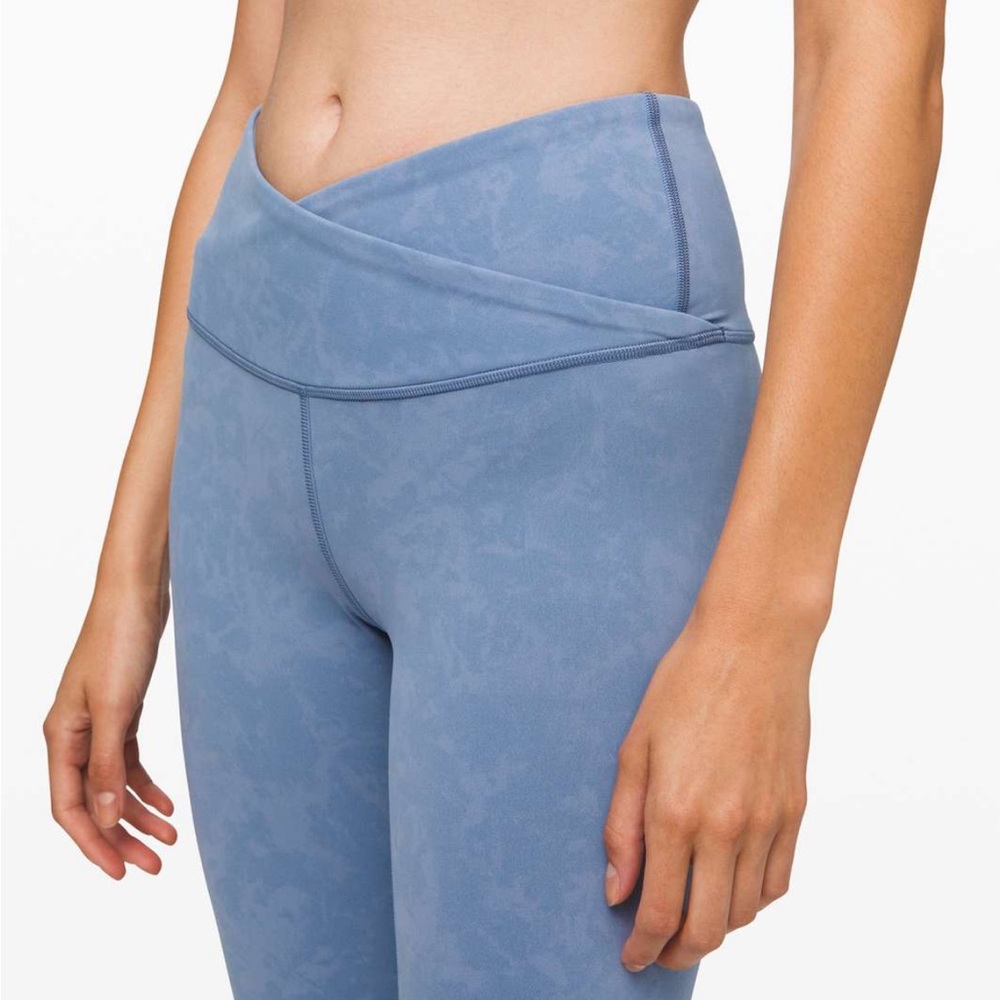 Lululemon Always On High-Rise Tight 28” (Sky Wash Print Tempest Blue) size 4